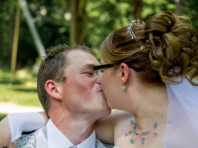 Le mariage de Laëtitia et Nicolas à Seloncourt, Doubs 23