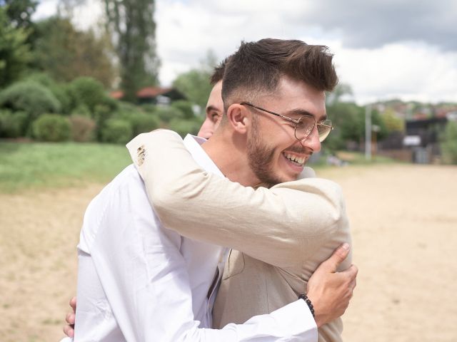 Le mariage de Romain et Camille à Cublize, Rhône 9