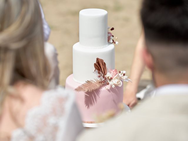 Le mariage de Romain et Camille à Cublize, Rhône 13