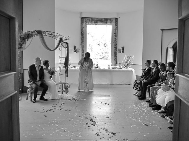 Le mariage de Jean François et Zina à Saint-Cyr-sous-Dourdan, Essonne 30