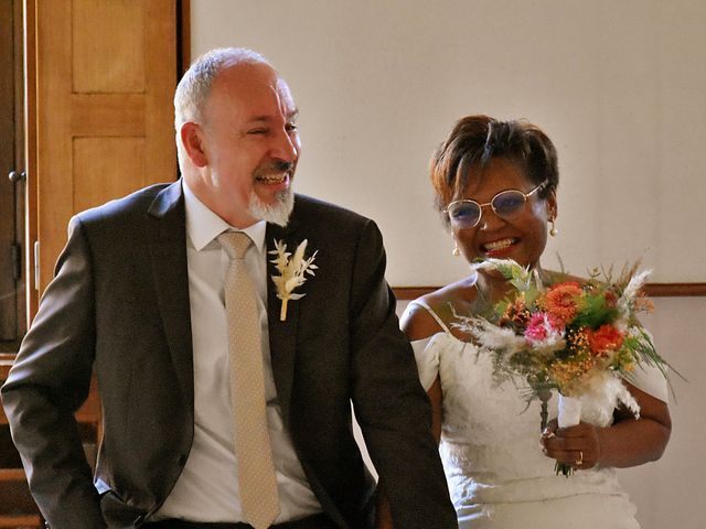 Le mariage de Jean François et Zina à Saint-Cyr-sous-Dourdan, Essonne 32