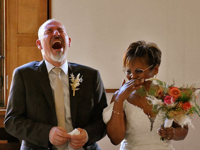 Le mariage de Jean François et Zina à Saint-Cyr-sous-Dourdan, Essonne 33