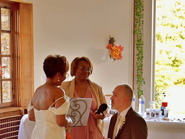 Le mariage de Jean François et Zina à Saint-Cyr-sous-Dourdan, Essonne 41
