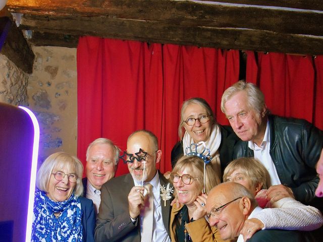 Le mariage de Jean François et Zina à Saint-Cyr-sous-Dourdan, Essonne 73