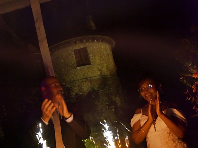 Le mariage de Jean François et Zina à Saint-Cyr-sous-Dourdan, Essonne 78