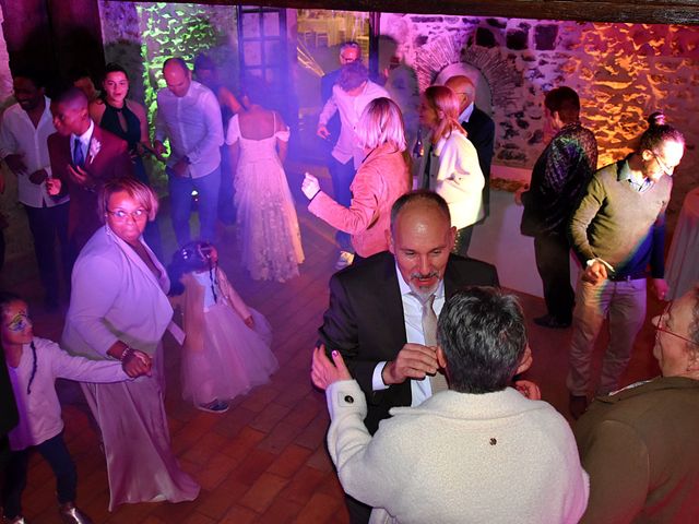 Le mariage de Jean François et Zina à Saint-Cyr-sous-Dourdan, Essonne 89
