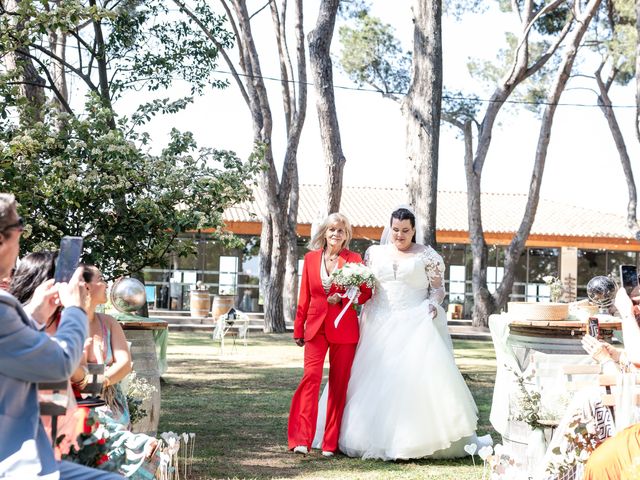 Le mariage de Marie et Julie à Nîmes, Gard 28