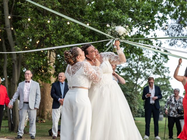 Le mariage de Marie et Julie à Nîmes, Gard 41
