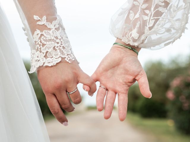 Le mariage de Marie et Julie à Nîmes, Gard 44