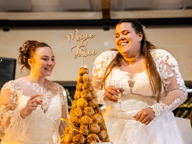 Le mariage de Marie et Julie à Nîmes, Gard 54