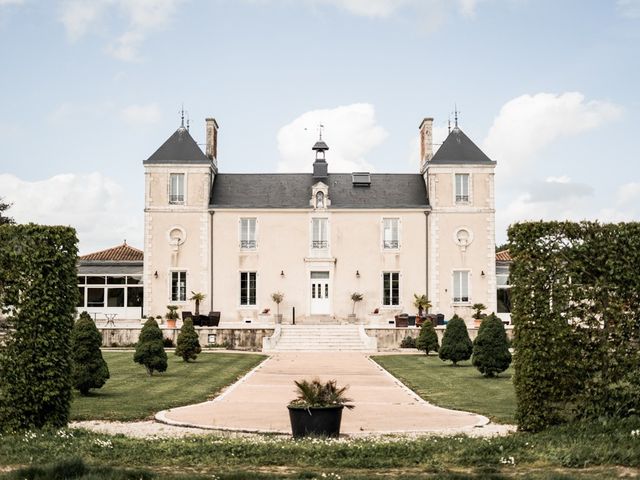 Le mariage de Romain et Elise à Xanton-Chassenon, Vendée 32