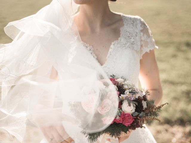 Le mariage de Romain et Elise à Xanton-Chassenon, Vendée 44