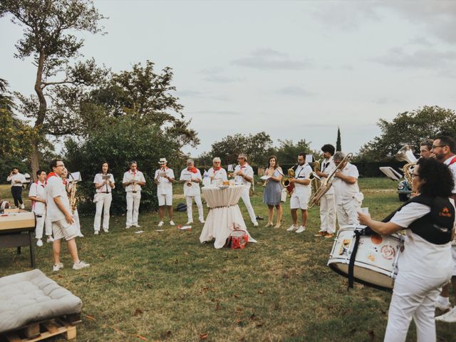 Le mariage de Mickael et Laura à Cazaux-Savès, Gers 76