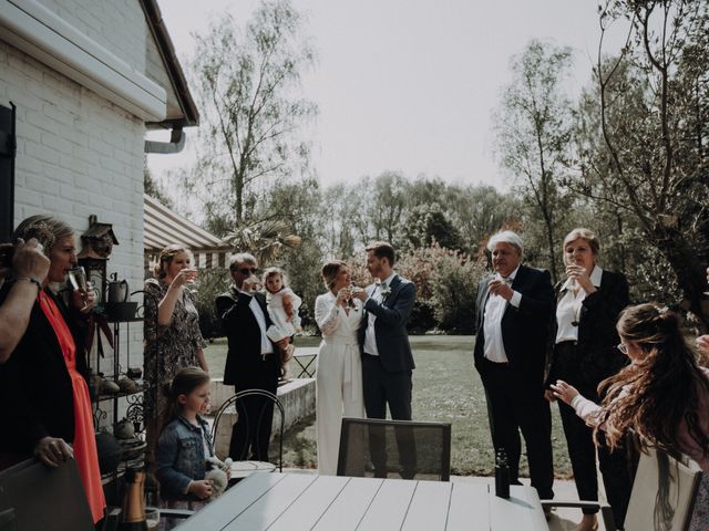 Le mariage de Thomas et Emeline à Brunehaut, Hainaut 11