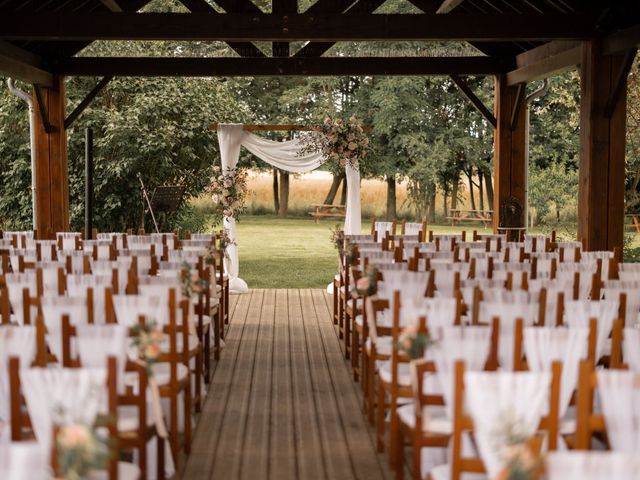 Le mariage de Kevin et Julia à Saint-Cyr-en-Val, Loiret 14