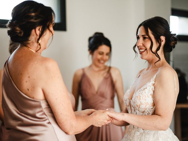 Le mariage de Romain et Elodie à Upie, Drôme 38