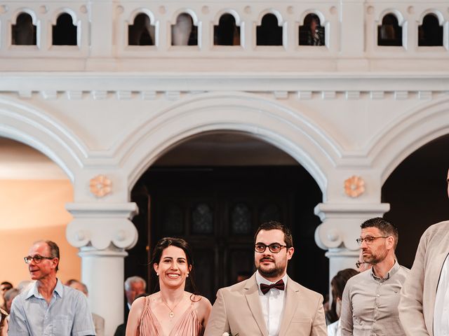 Le mariage de Romain et Elodie à Upie, Drôme 51