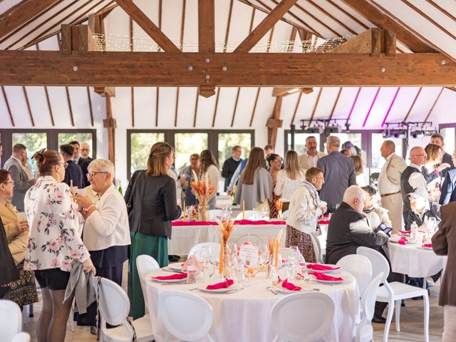 Le mariage de Flavien et Mathilde à Ahuillé, Mayenne 16