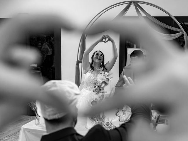 Le mariage de Flavien et Mathilde à Ahuillé, Mayenne 22