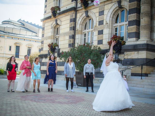 Le mariage de Jérôme  et Anaïs à Roanne, Loire 4