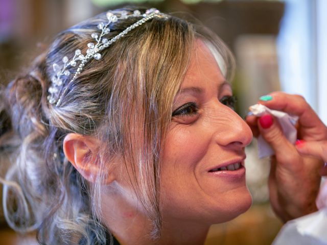 Le mariage de Valerie et Christophe à Bézenet, Allier 7