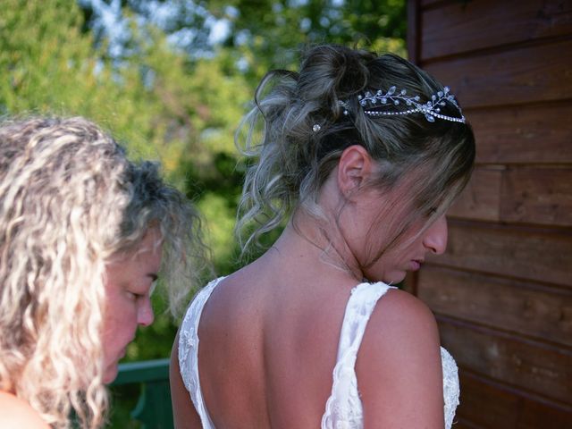 Le mariage de Valerie et Christophe à Bézenet, Allier 8