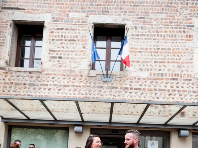 Le mariage de Jérémy et Aurélie à Malafretaz, Ain 5