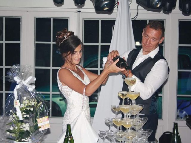 Le mariage de Isabelle et Laura à Forges-les-Eaux, Seine-Maritime 1
