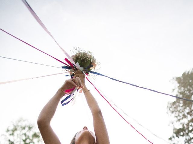 Le mariage de Isabelle et Laura à Forges-les-Eaux, Seine-Maritime 9