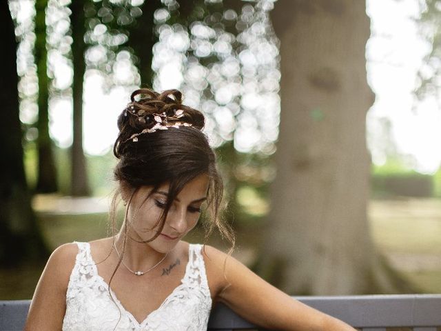 Le mariage de Isabelle et Laura à Forges-les-Eaux, Seine-Maritime 13