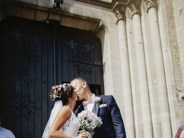 Le mariage de Isabelle et Laura à Forges-les-Eaux, Seine-Maritime 27