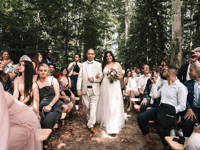 Le mariage de Théo et Hiba à Saint-Dier-d&apos;Auvergne, Puy-de-Dôme 17