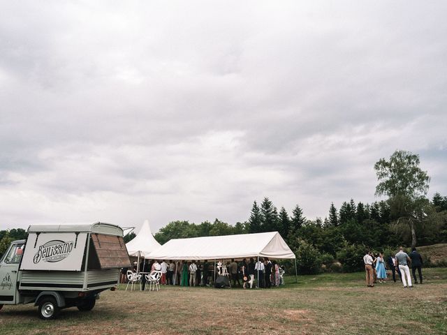 Le mariage de Théo et Hiba à Saint-Dier-d&apos;Auvergne, Puy-de-Dôme 28