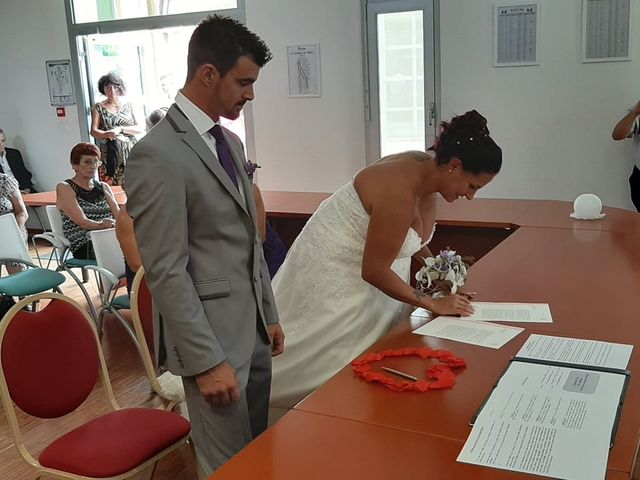 Le mariage de Jonathan et Emmanuelle à Castelnau-de-Médoc, Gironde 3