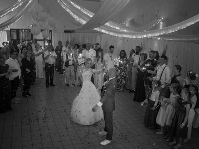 Le mariage de David et Gwen à Sedan, Ardennes 14