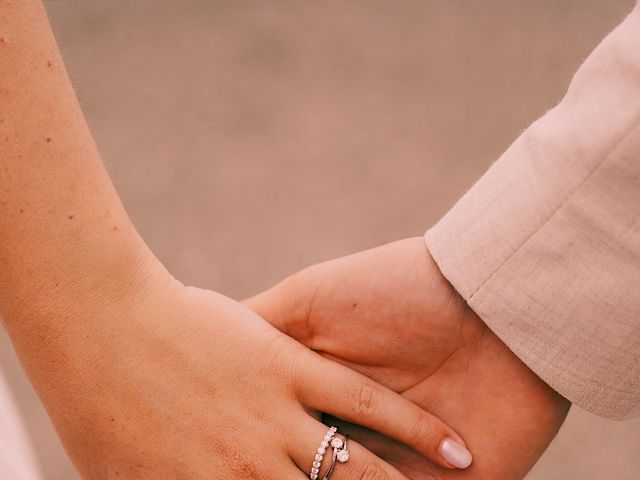 Le mariage de Louise et Thibault à Bergerac, Dordogne 5