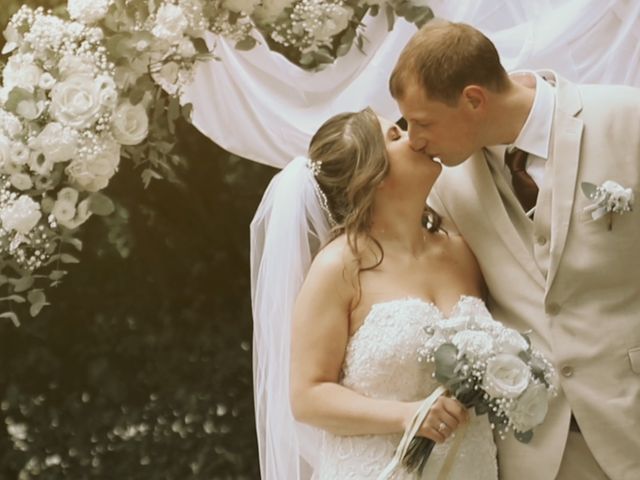 Le mariage de Maxime et Lidia à Saint-Fulgent, Vendée 10