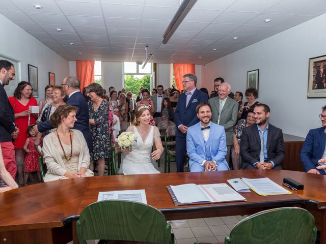 Le mariage de Jérôme et Mélanie à Louchy-Montfand, Allier 12