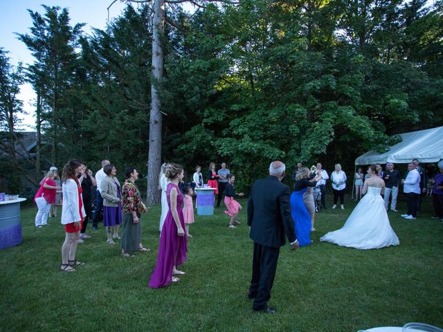 Le mariage de Christophe et Priscilla à Montferrat, Isère 23