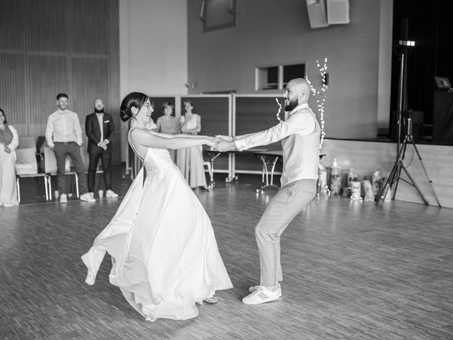 Le mariage de Kévin et Emeline à Soullans, Vendée 54