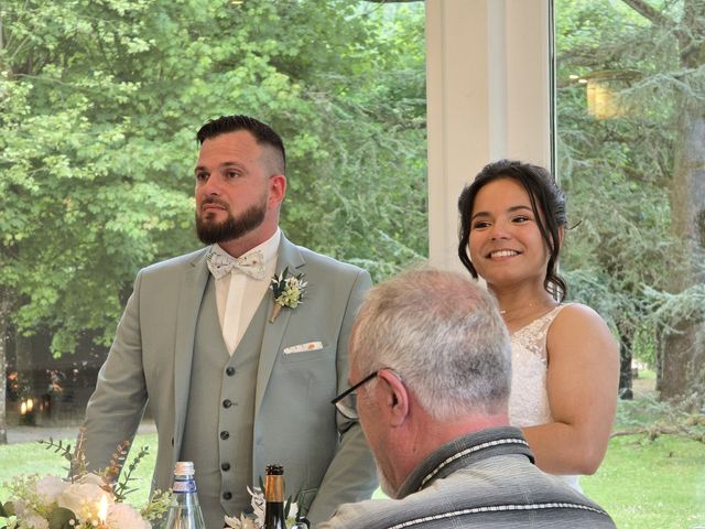 Le mariage de Guillaume et Yoana à Villebois, Ain 22