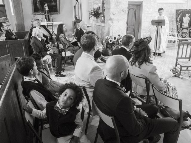 Le mariage de Kamille et Agnes à Porte-Joie, Eure 8