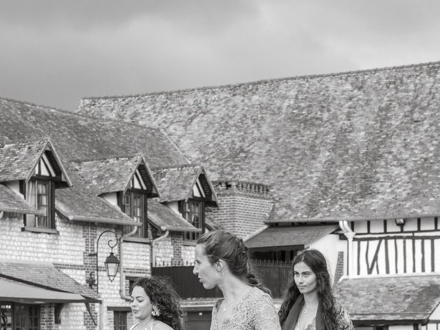 Le mariage de Kamille et Agnes à Porte-Joie, Eure 15