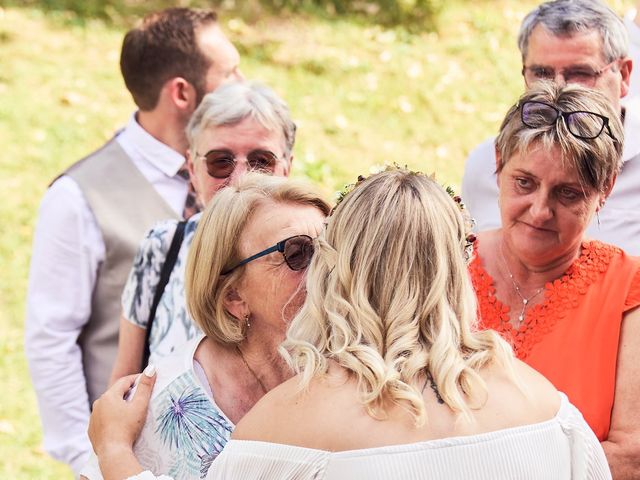 Le mariage de Pierre et Marina à Arandon-Passins, Isère 6