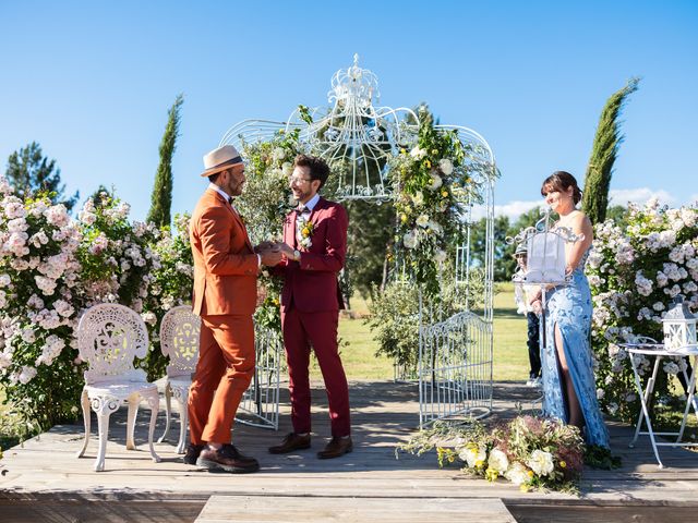 Le mariage de Franck et Benoit à Robion, Vaucluse 2