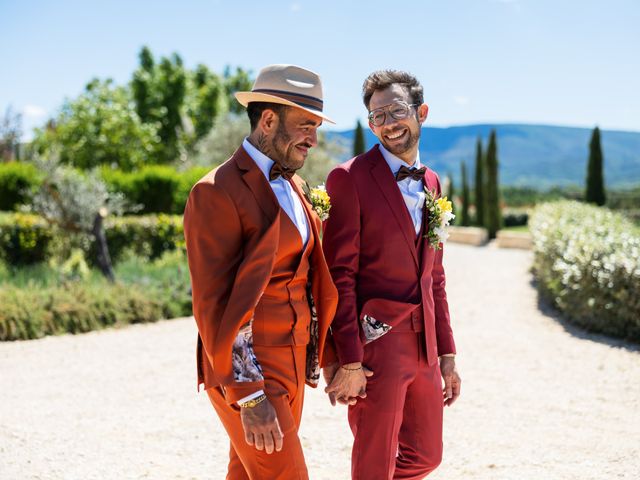 Le mariage de Franck et Benoit à Robion, Vaucluse 3