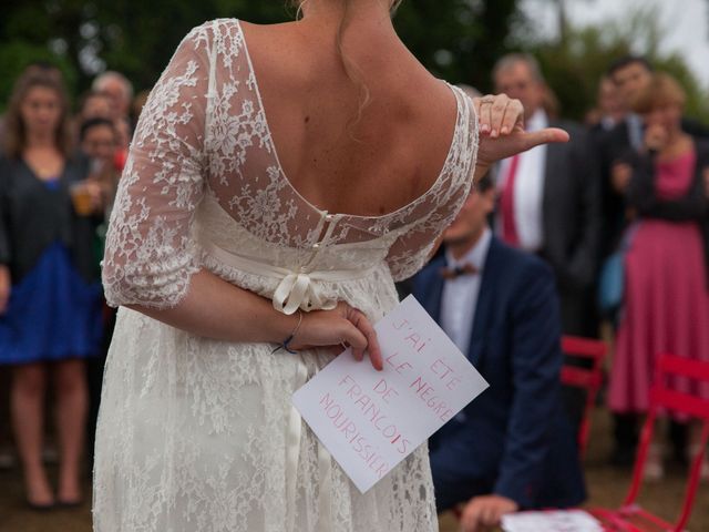 Le mariage de Adrien et Héloïse à Beaussac, Dordogne 14