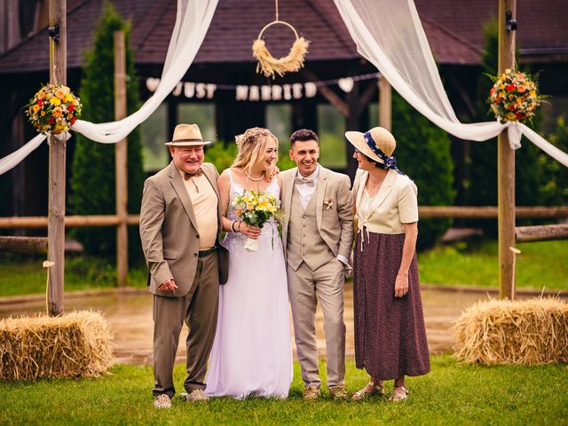 Le mariage de Alexis et Louise à Thannenkirch, Haut Rhin 31