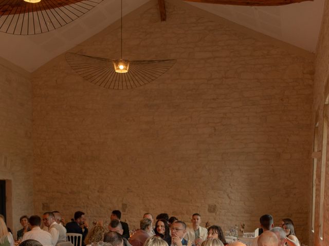 Le mariage de Nils et Alison à Montbellet, Saône et Loire 24