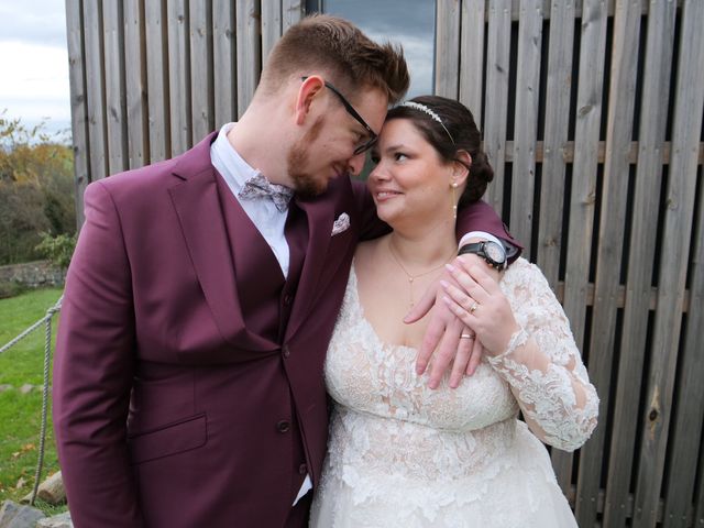 Le mariage de Julia et Pierre à Saint-Forgeux, Rhône 29